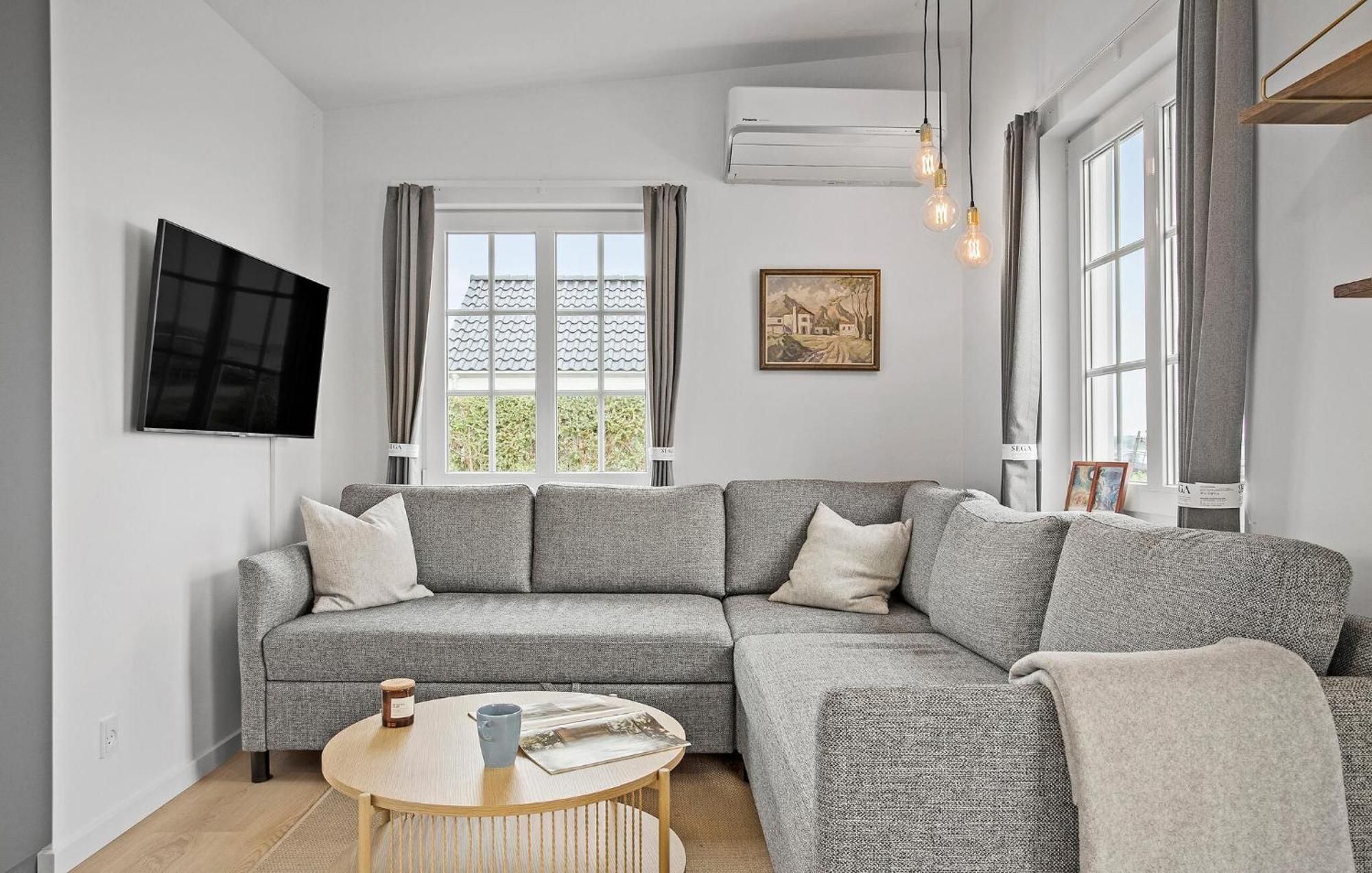 Beach Front Home In Sjolund With Kitchen Екстер'єр фото