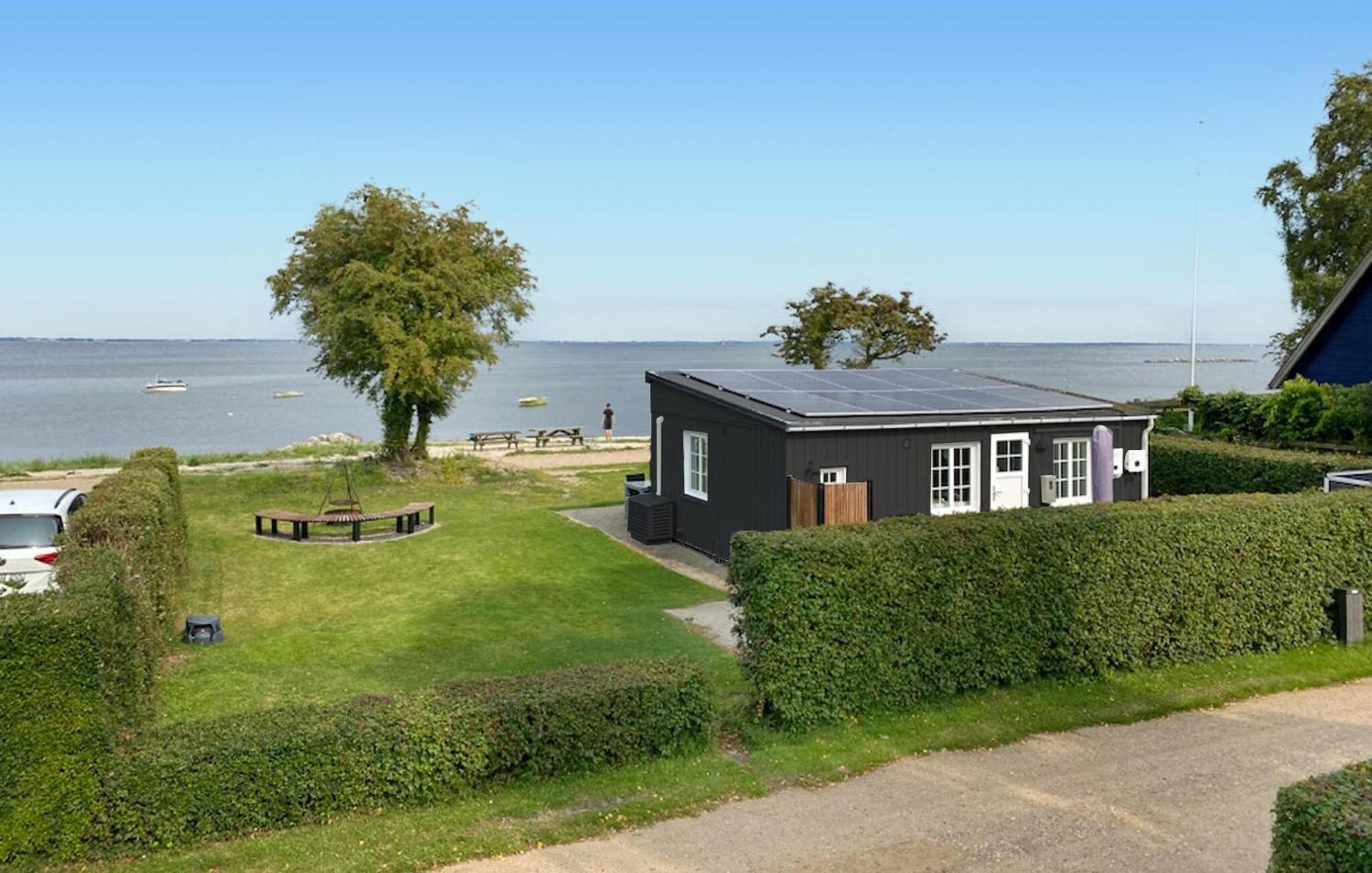 Beach Front Home In Sjolund With Kitchen Екстер'єр фото